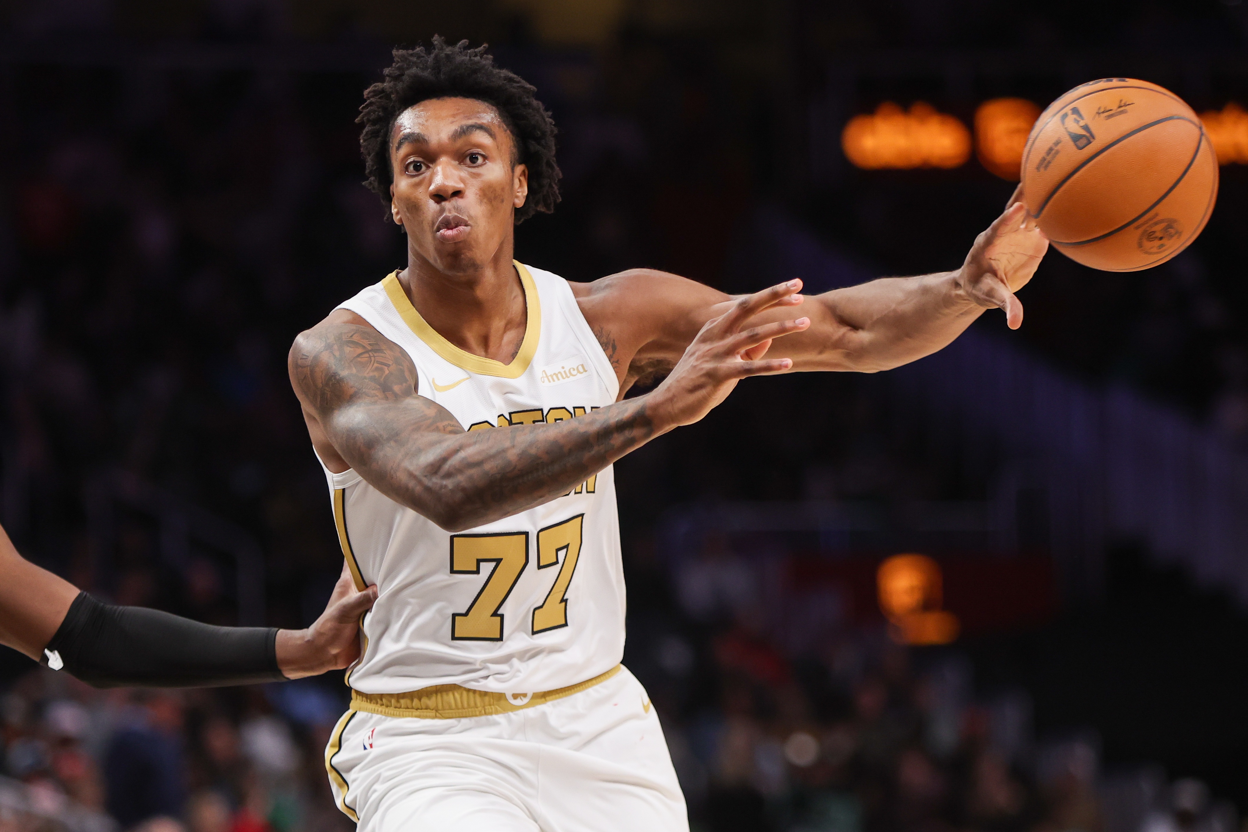 9分7板2帽！马祖拉：阿马里·威廉姆斯攻防两端表现都十分出色